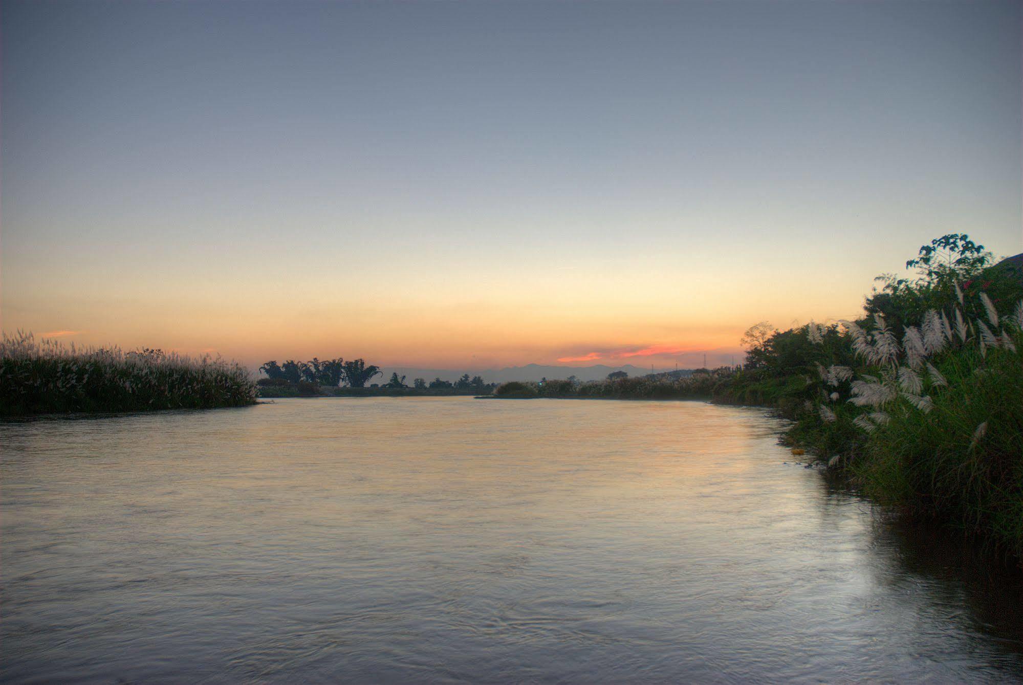 แม่กก ริเวอร์ วิลเลจ รีสอร์ท แม่อาย ภายนอก รูปภาพ